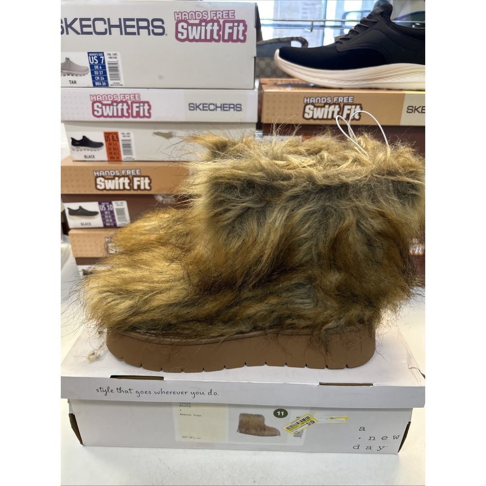 A New Day Terra Boots Memory Foam Faux Fur Tan Booties Womens 11 0541